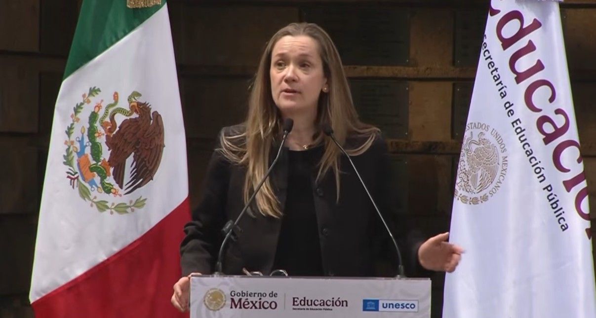 Crece debate sobre uso de celulares en escuelas; IBERO participa en foro de SEP y UNESCO