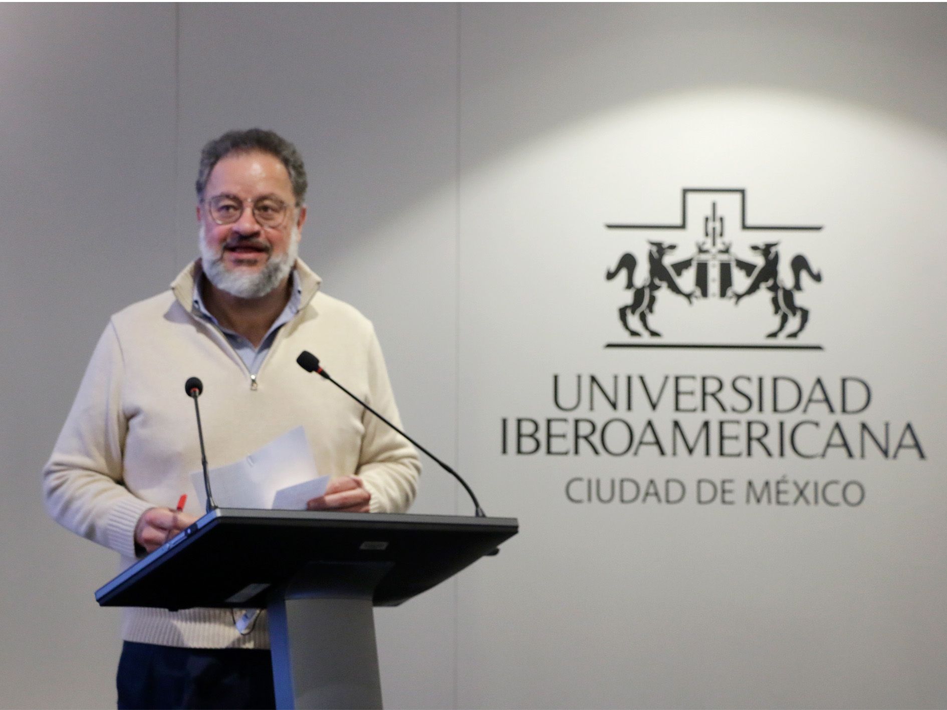 Estado y crimen intervienen simultáneamente en regulación del orden y la seguridad en territorios de México y América Latina, advierte experto IBERO