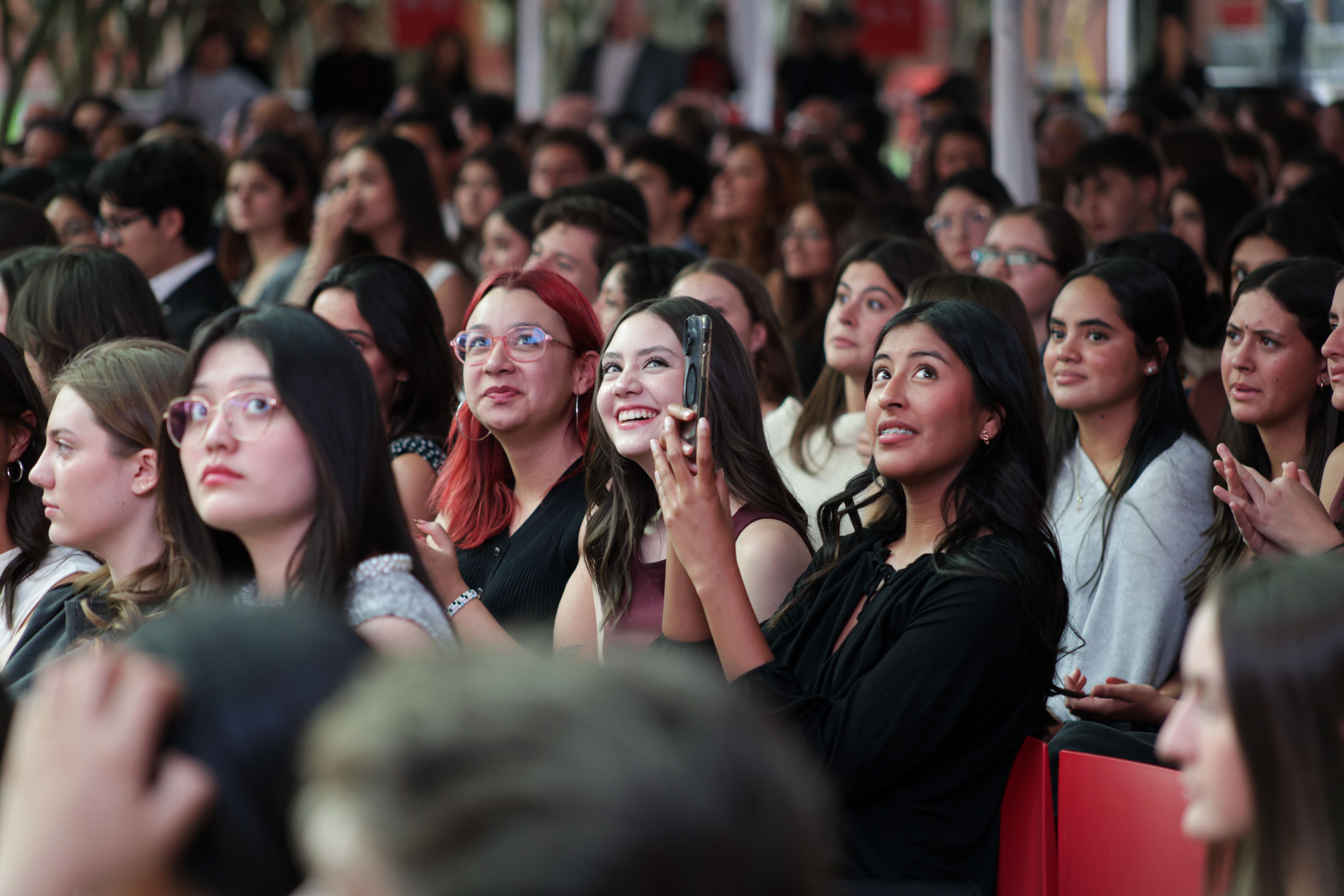 Ceremonia Becas Académicas a Colegios-34.jpg