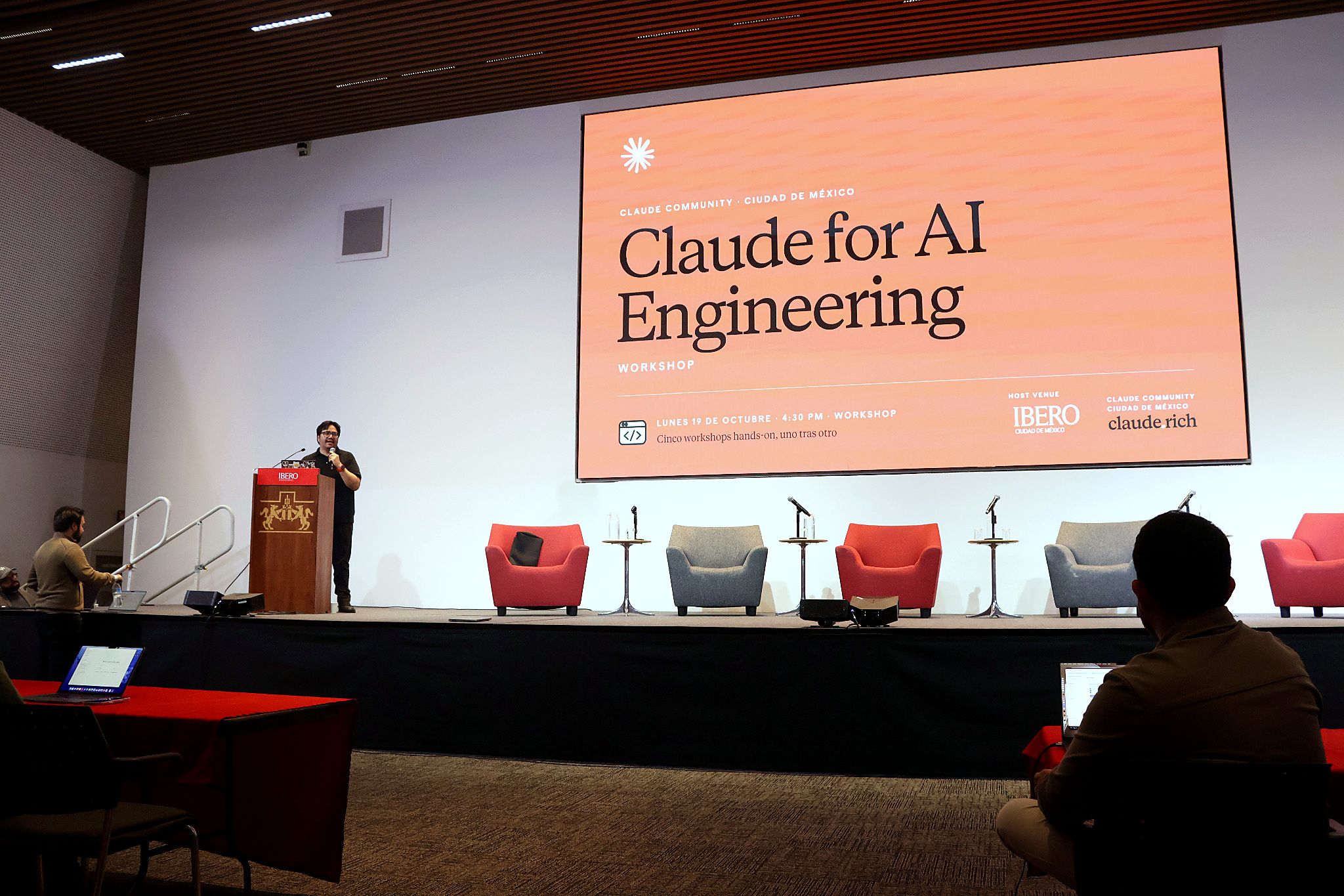“Hace diez meses que ya no escribo código a mano”: primer encuentro de Claude en CDMX reúne a desarrolladores en la IBERO