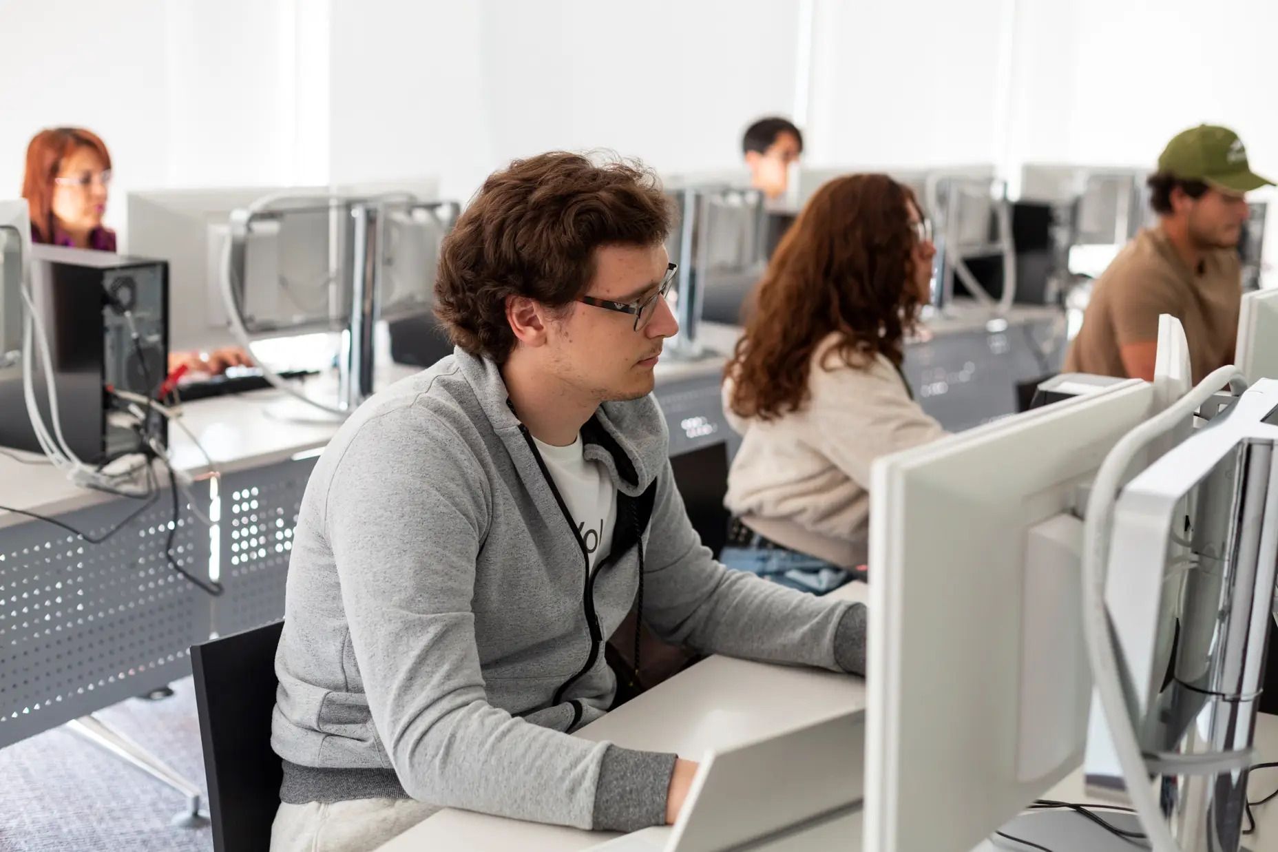 ¿Quieres aprender de quienes lideran el mundo financiero? Conoce Finanzas IBERO