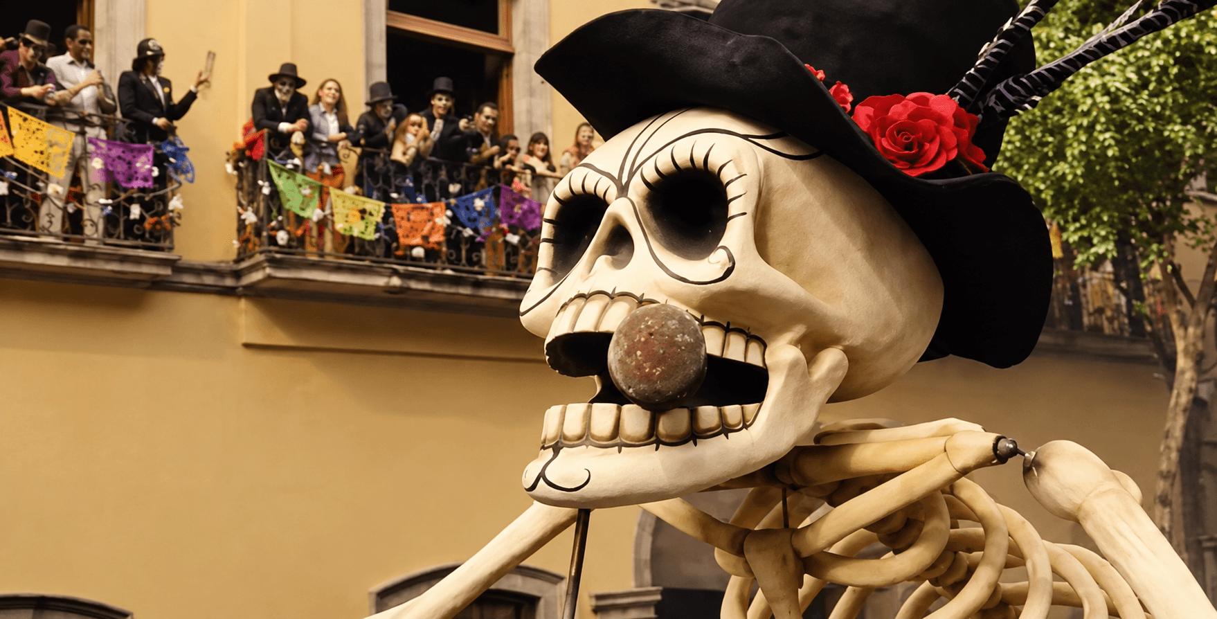 De James Bond a Coco: ¿los estadounidenses están redefiniendo el Día de Muertos? Académico IBERO analiza los riesgos para nuestro patrimonio