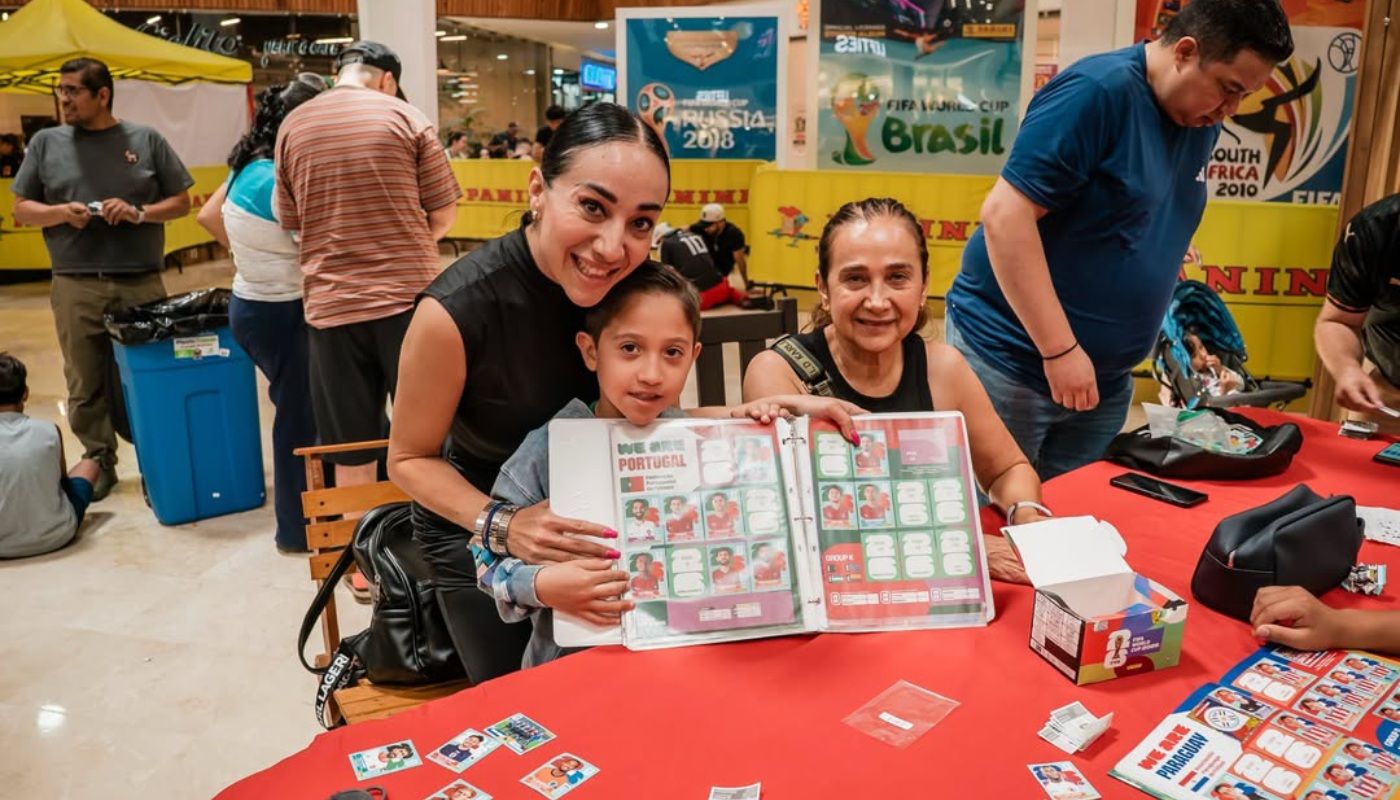 ¿Por qué gastamos en estampitas en tiempos de IA? Especialista IBERO explica el fenómeno del álbum Panini