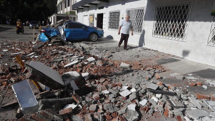 En sismos como el de Colombia, atención psicosocial en primeras 72 horas puede reducir riesgo de traumas, recuerda Especialidad IBERO