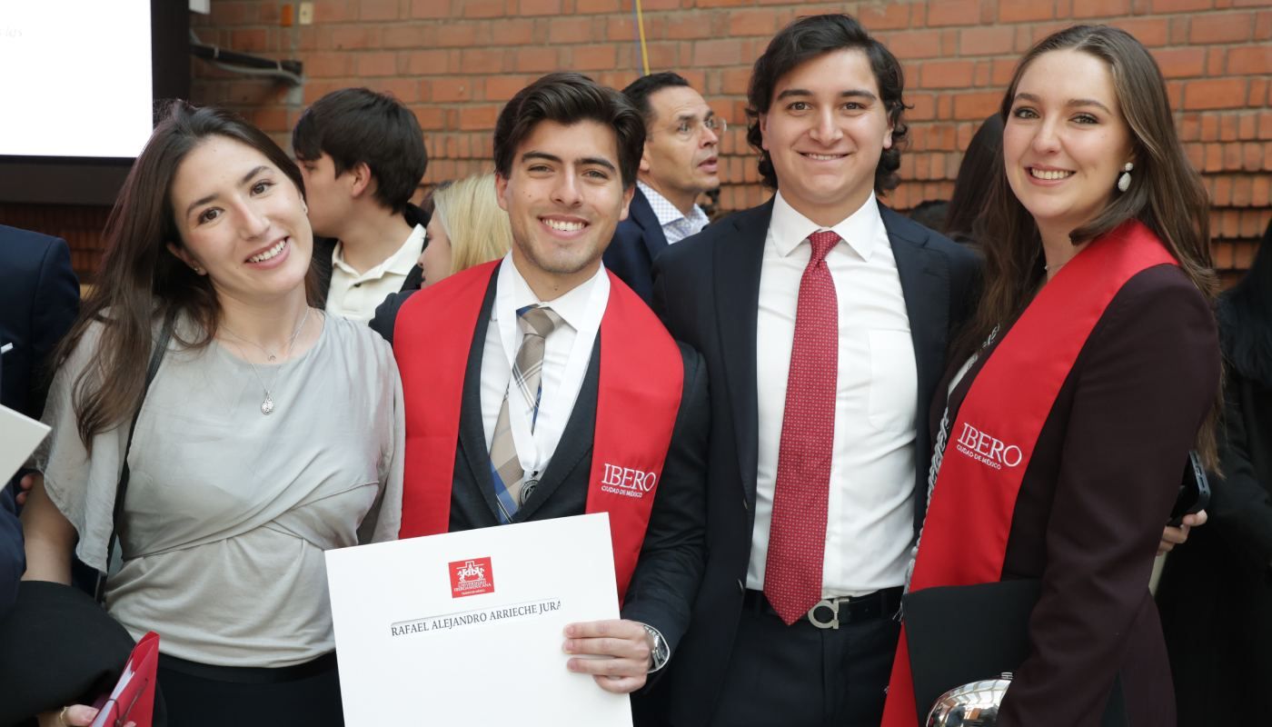 comunidad-egresada-ibero-primavera-2026-celebra-graduacion10.jpg