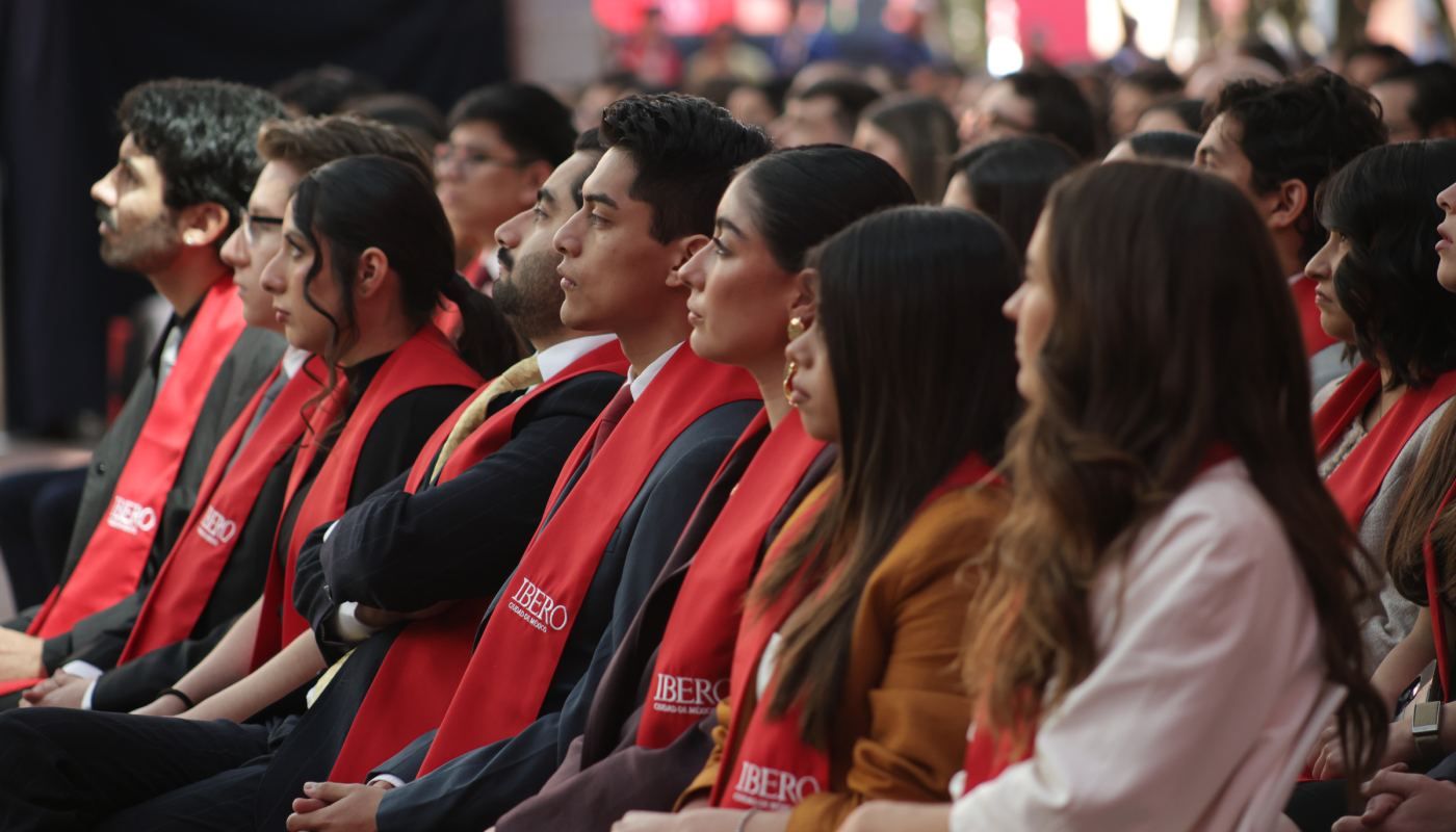 comunidad-egresada-ibero-primavera-2026-celebra-graduacion9.jpg