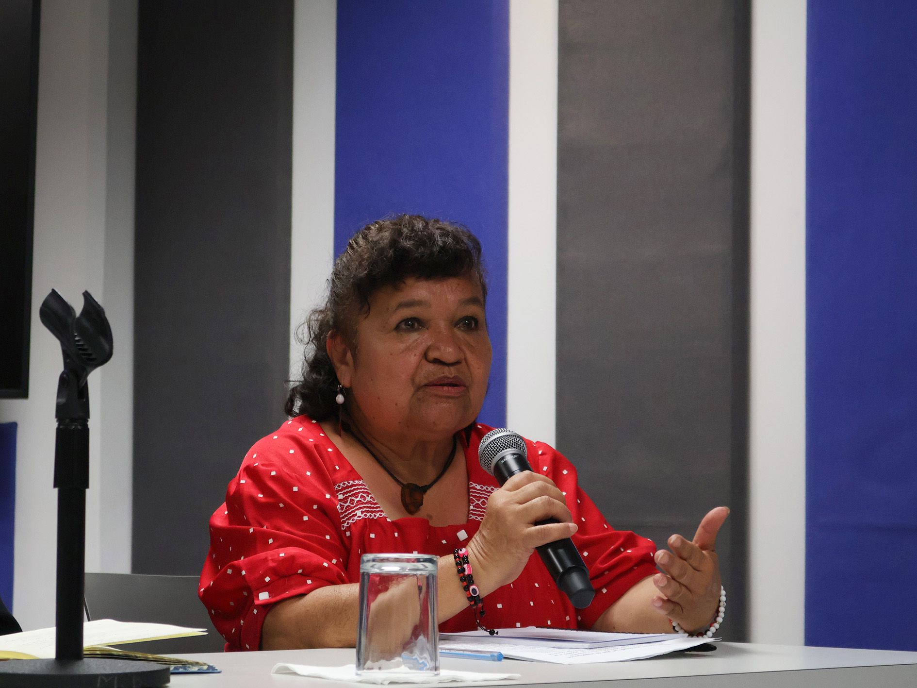 A 20 años, víctimas siguen exigiendo justicia por Atenco: "Fue una forma de castigo dirigida a las mujeres"
