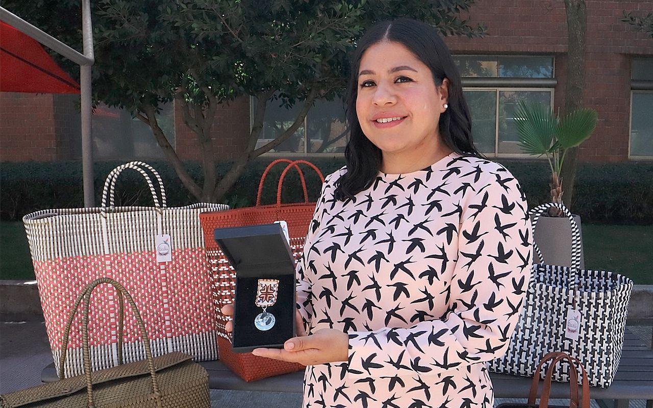 Egresada IBERO, reconocida por capacidad de exportación de su emprendimiento en el Estado de México 