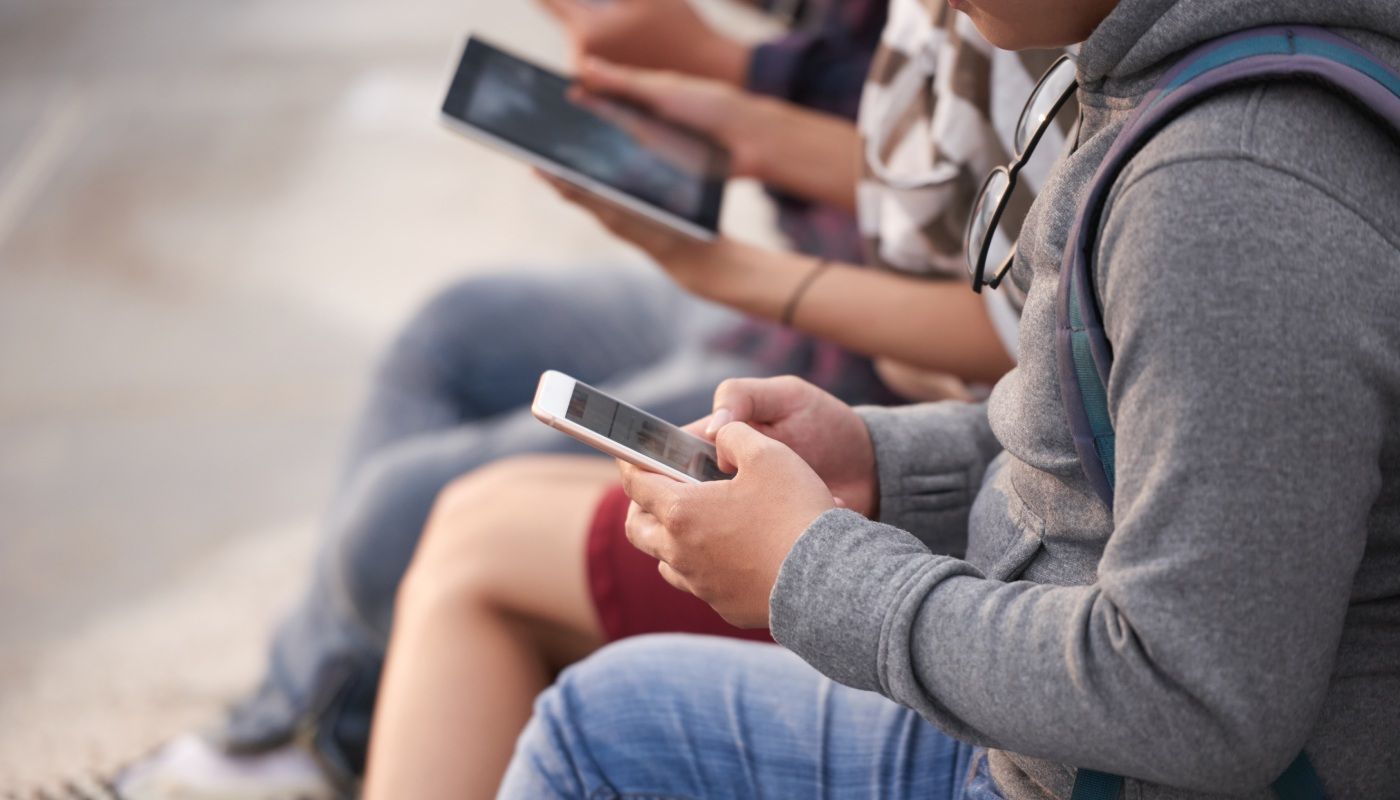 ¿Hiperconectividad en redes sociales causa trastornos mentales? Experta IBERO pide uso consciente