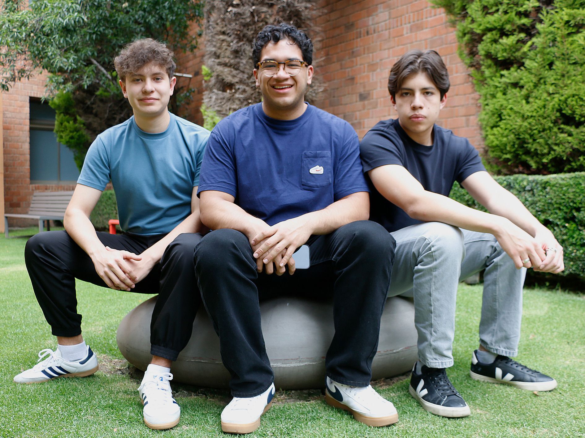 Sistema robótico de estudiantes IBERO detecta plagas en tomate; van a competencia Huawei en China