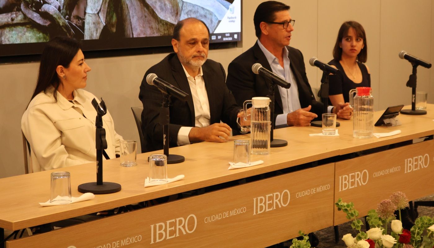 Egresados IBERO inspiran a estudiantes en 81 aniversario de Ingeniería Química