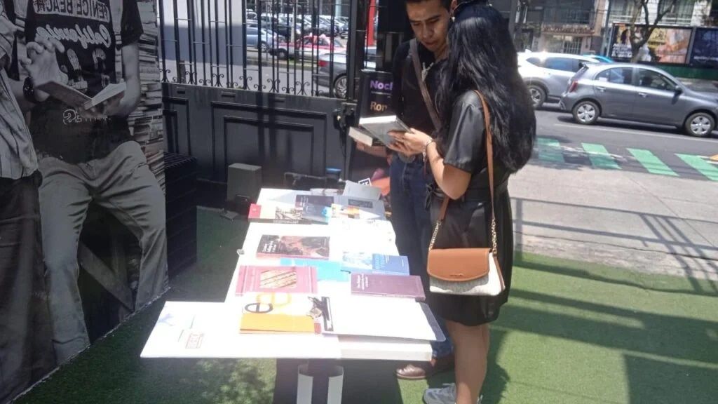 Libros gratis, todos los martes en el CEX de la IBERO. Conoce los detalles