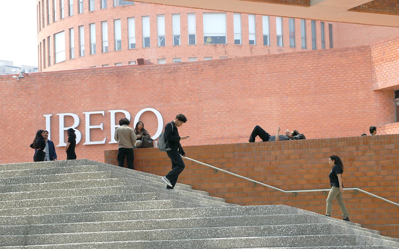 14 talentos IBERO, entre las y los 100 líderes del Marketing en México, según Merca 2.0