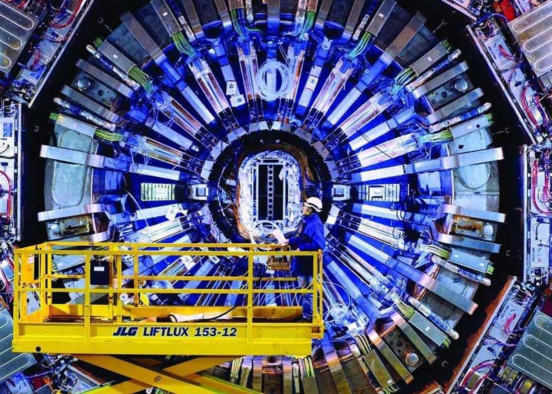 Se apaga el Gran Colisionador de Hadrones; éste es el talento de la IBERO que dejó huella en el CERN