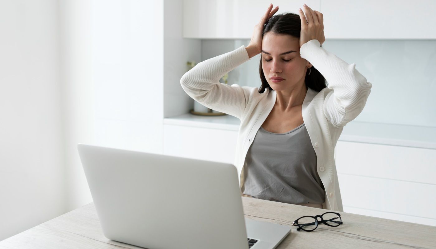 840 mil muertes al año por estrés laboral: IBERO alerta reto de salud mental ante reforma de 40 horas