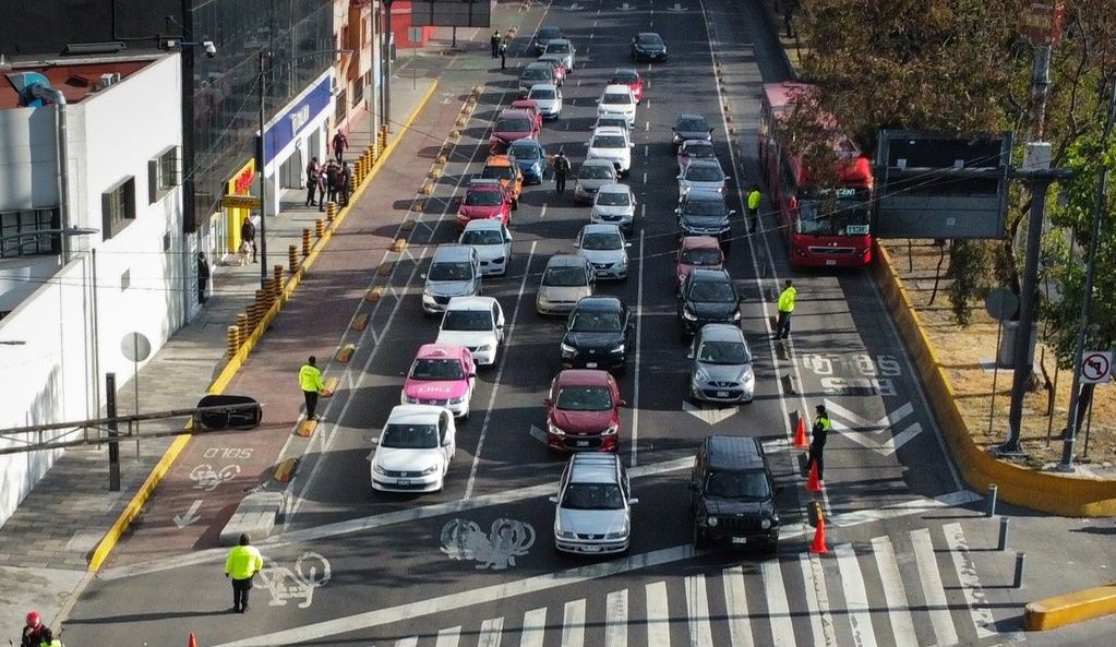 Cada minuto perdido en el tráfico costaría a CDMX cerca de 4,500 mdp al año, calcula experto IBERO