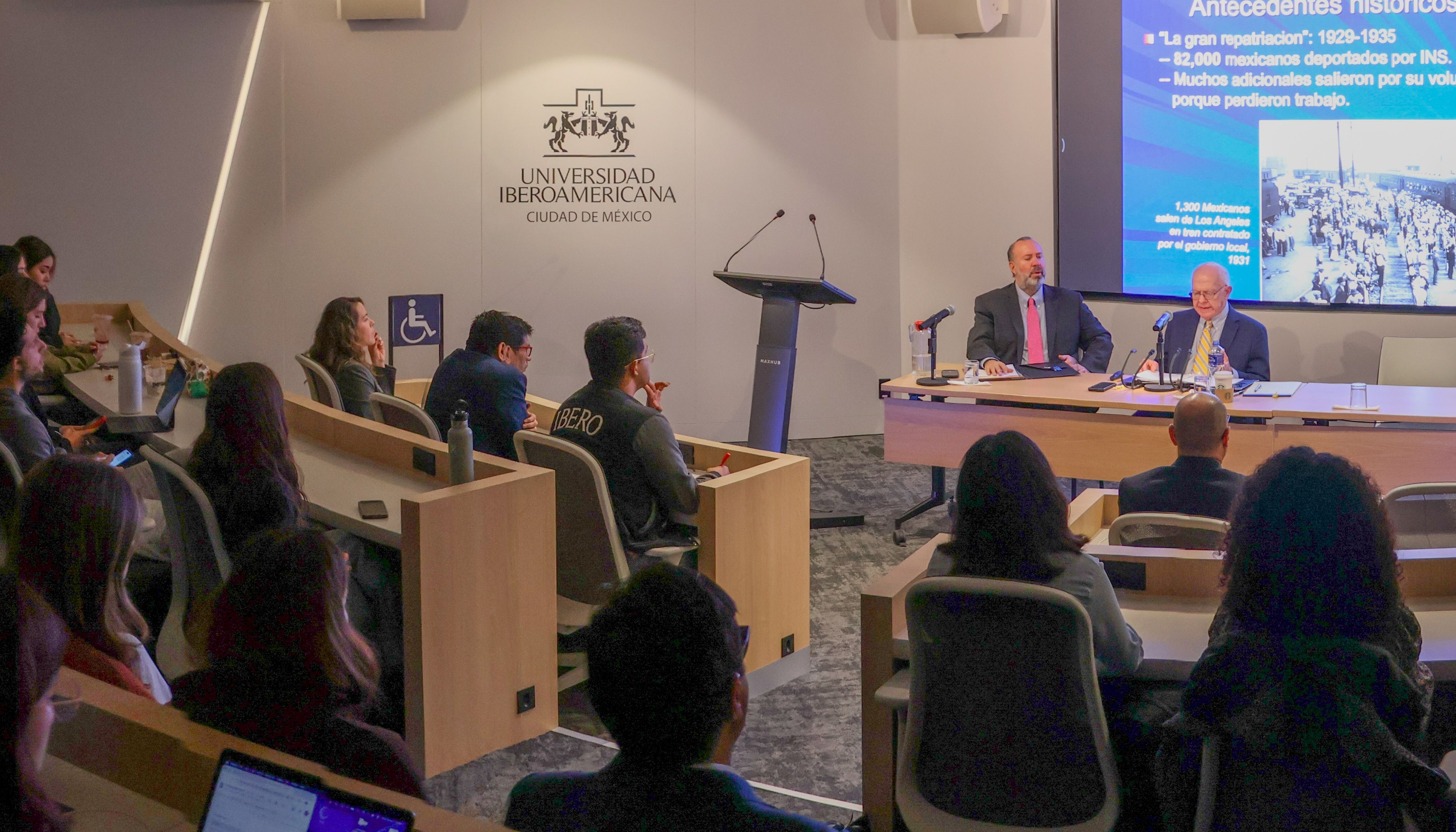 Industria de EU habría perdido casi 379 mil trabajadores por deportaciones de Trump: Wayne Cornelius en IBERO 