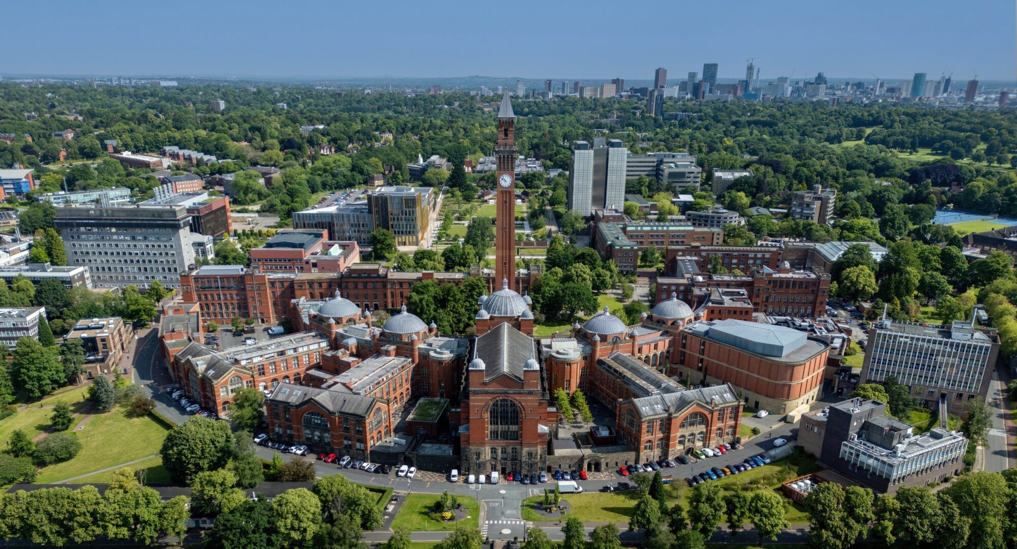 Estudiantes de Posgrado IBERO fortalecen preparación internacional con la University of Birmingham, una de las más grandes de Inglaterra