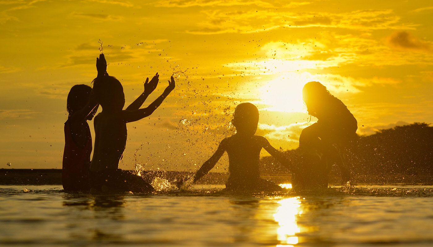 Vacaciones de verano: ¿cómo cuidar el sueño, el ánimo y el uso de pantallas en niñas y niños?