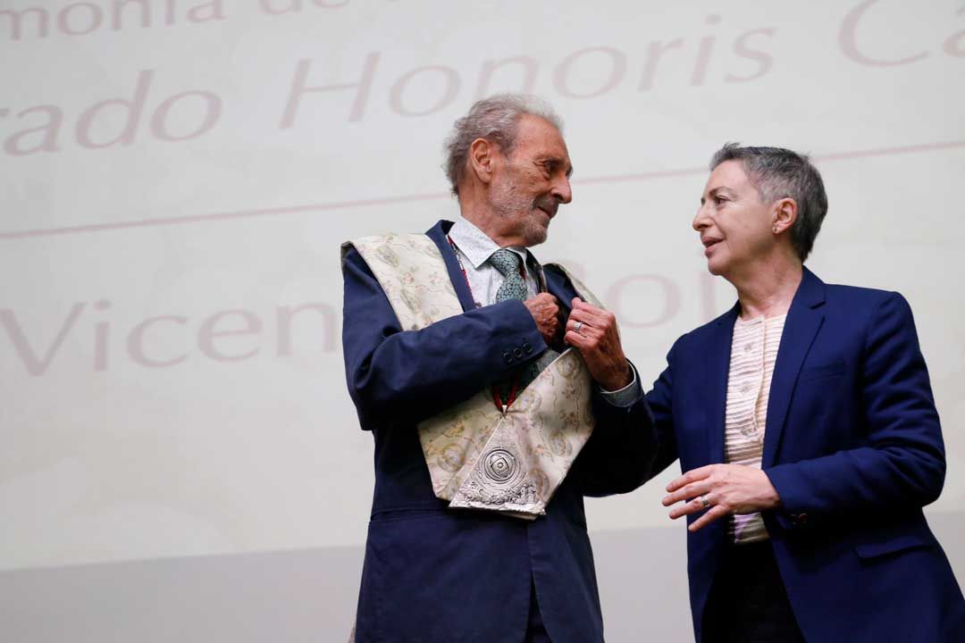Vicente Rojo permanece como referente de libertad y diálogo en la IBERO, a cinco años de su partida